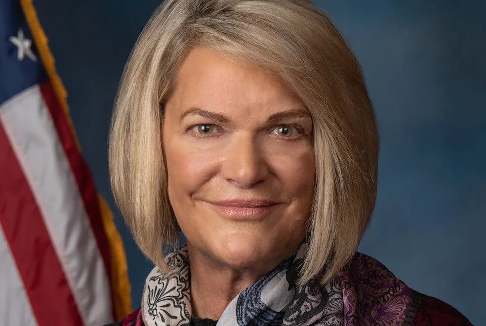 Senator Cynthia Lummis Slams SEC for its "Ruling by Enforcement" Approach Following Kraken Lawsuit